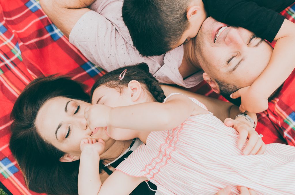 Family Lifestyle Photography Melbourne Photographer Natural Relaxed Park Picnic