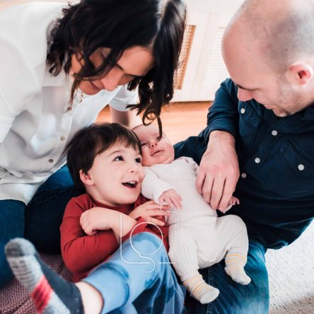 An intimate indoor lifestyle photography session with a Melbourne family in their home. Photography by Liyat G Haile
