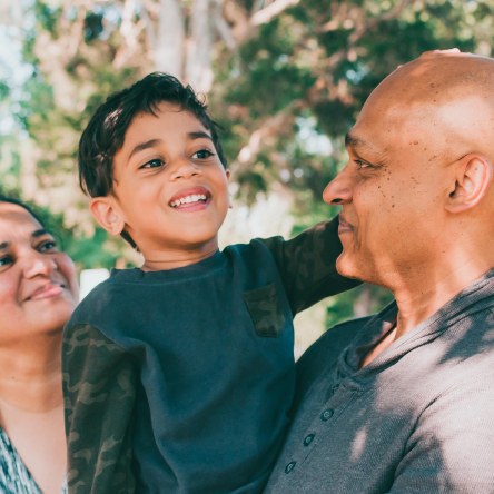 Outdoor family photo by Liyat G Haile Photography in Melbourne, Australia
